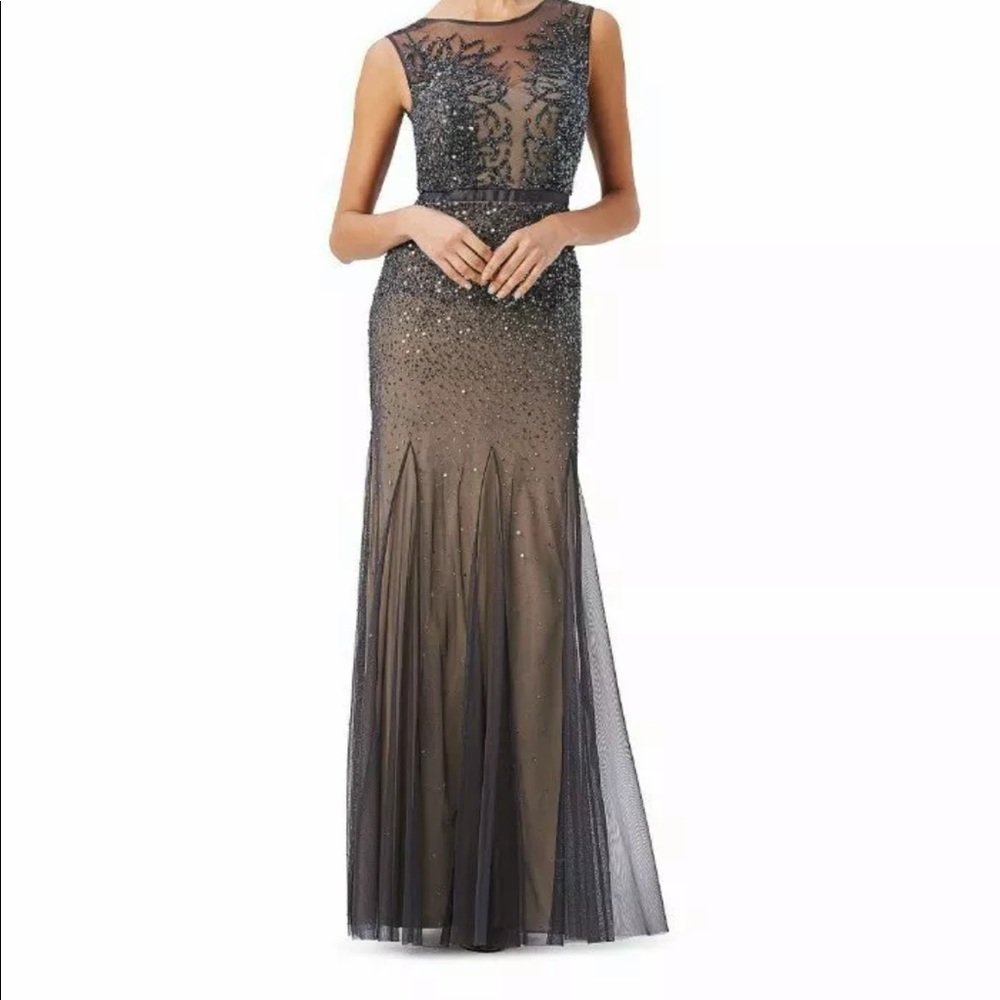Adrianna Papel formal